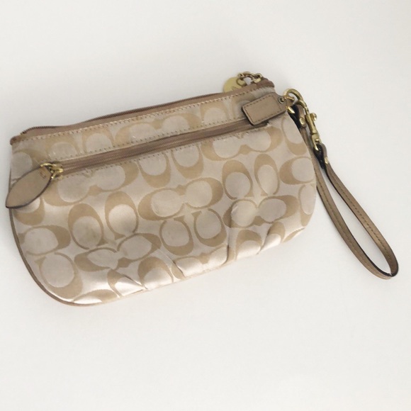 Coach Wristlet - Picture 2 of 6